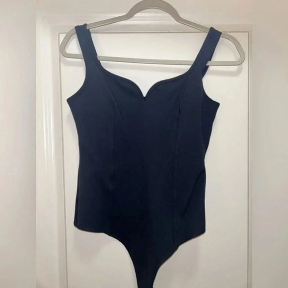 Abercrombie and Fitch Black Sweetheart Neckline Bodysuit. Size small. - Picture 1 of 4